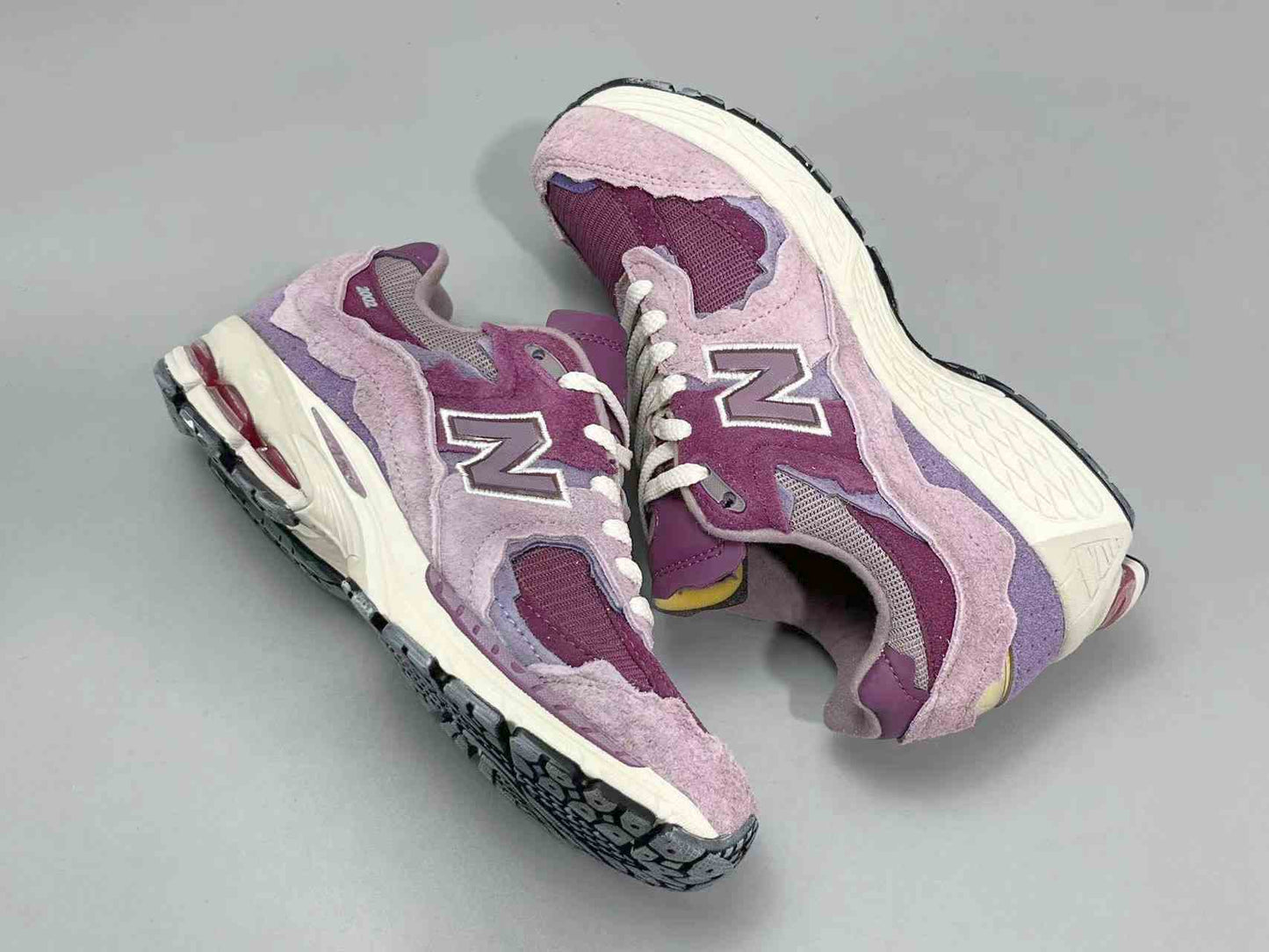 New Balance 2002R “Lilac Chalk”