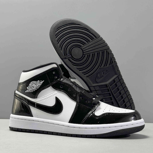 Air Jordan 1 Mid "Black White" (Patent Leather)